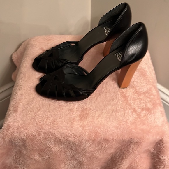 Stuart Weitzman Black Open Toe Heels Sz 7.5 - Picture 2 of 4